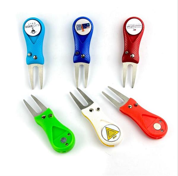 many color of Plastic golf divot tool with custom enamel ball marker