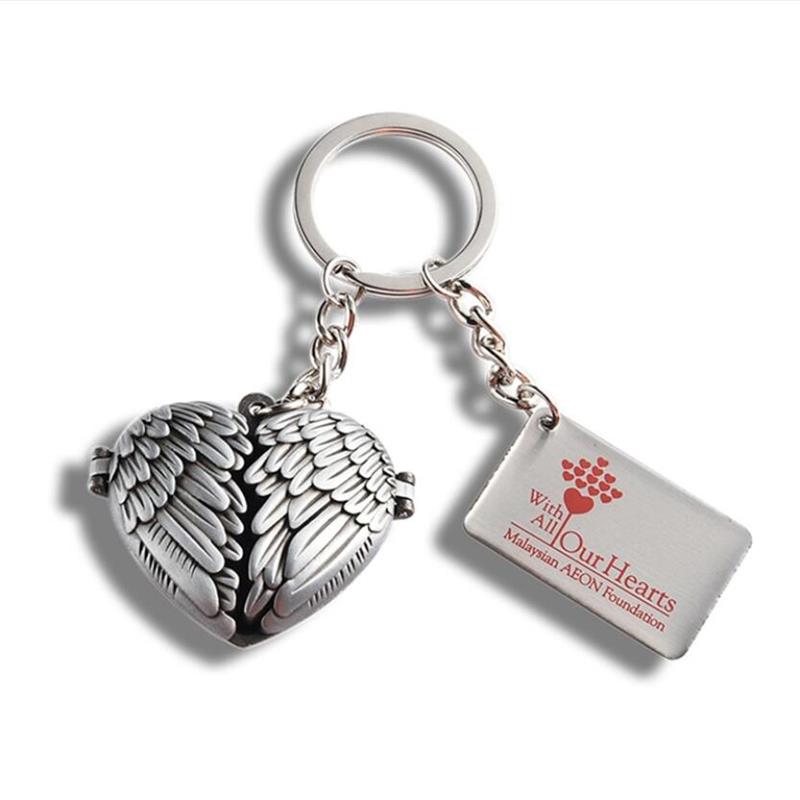 Custom metal heart with logo charm 3D keychain gifts promotional